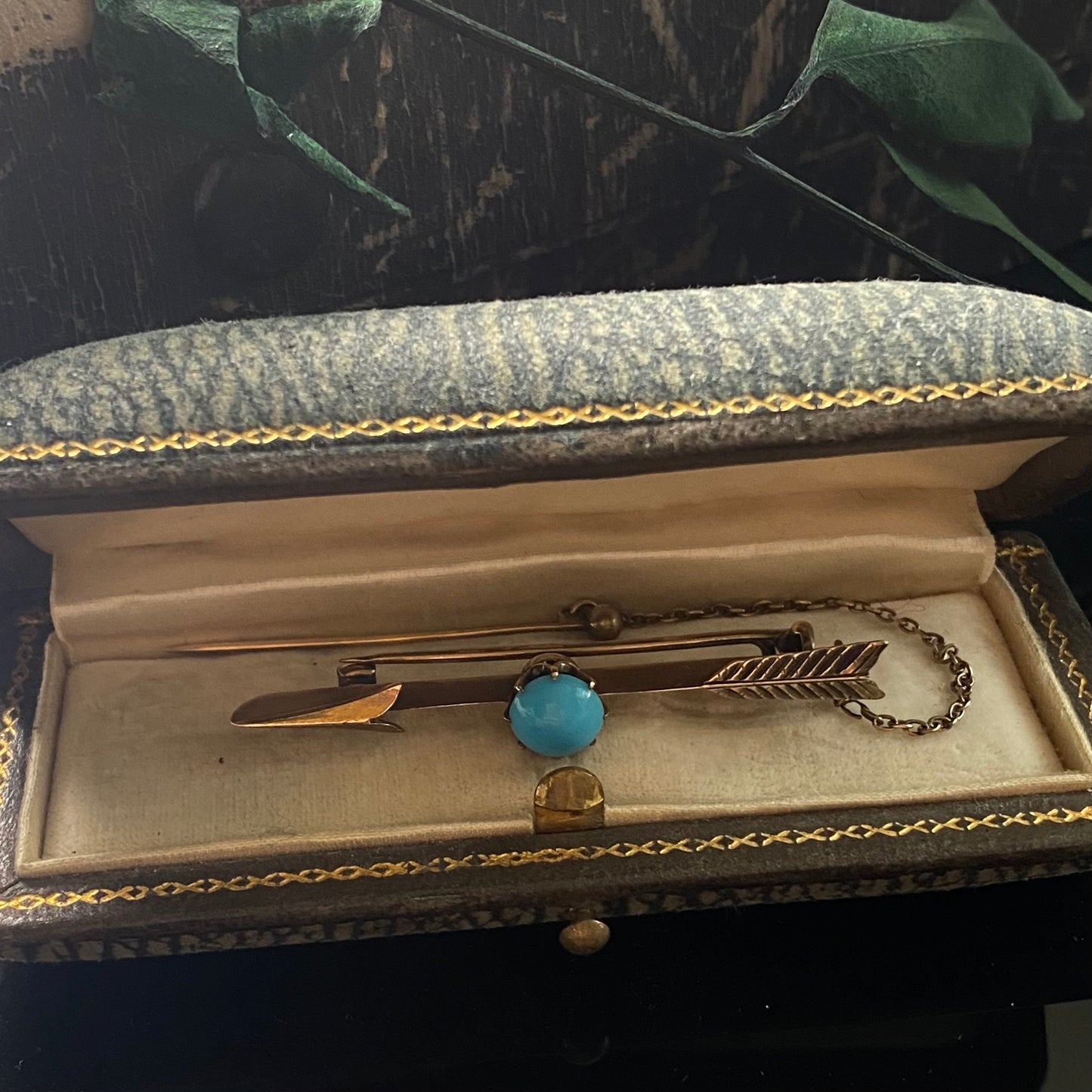 Victorian 14k Gold Turquoise Arrow Brooch