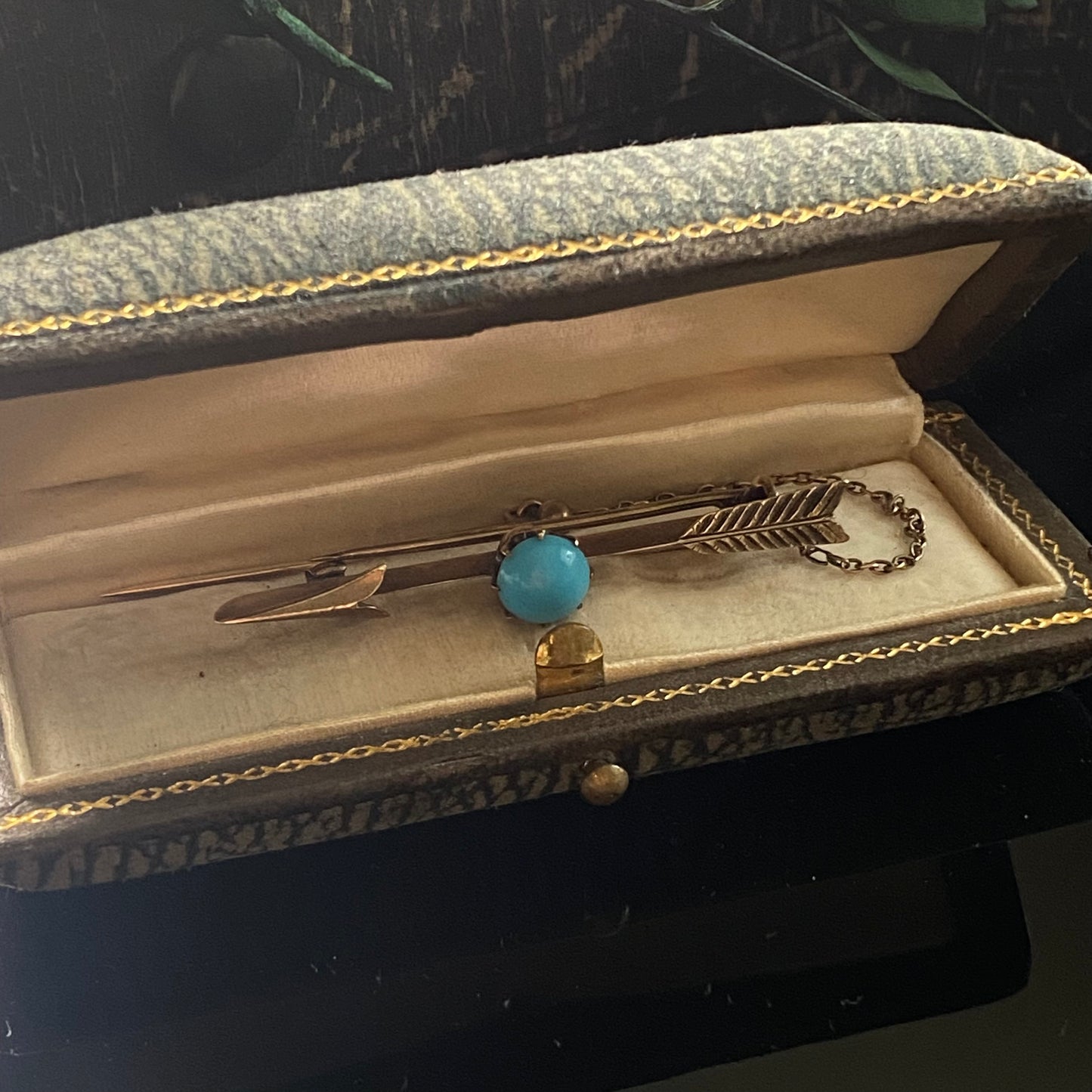 Victorian 14k Gold Turquoise Arrow Brooch