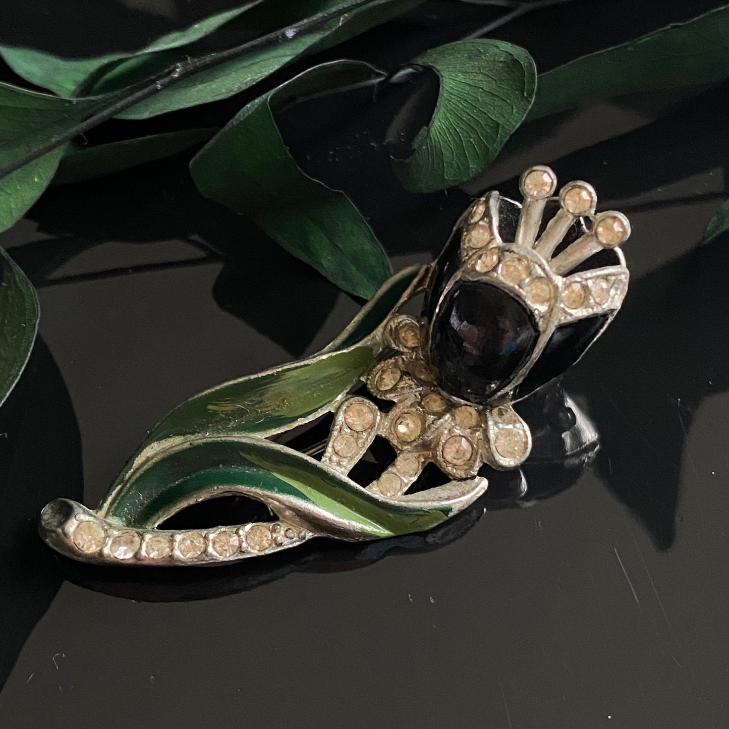 Vintage Pot Metal Rhinestone Black & Green Enamel Tulip Flower Fur Clip