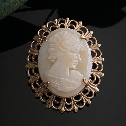 Vintage Genuine Shell Cameo Oval Pin Brooch