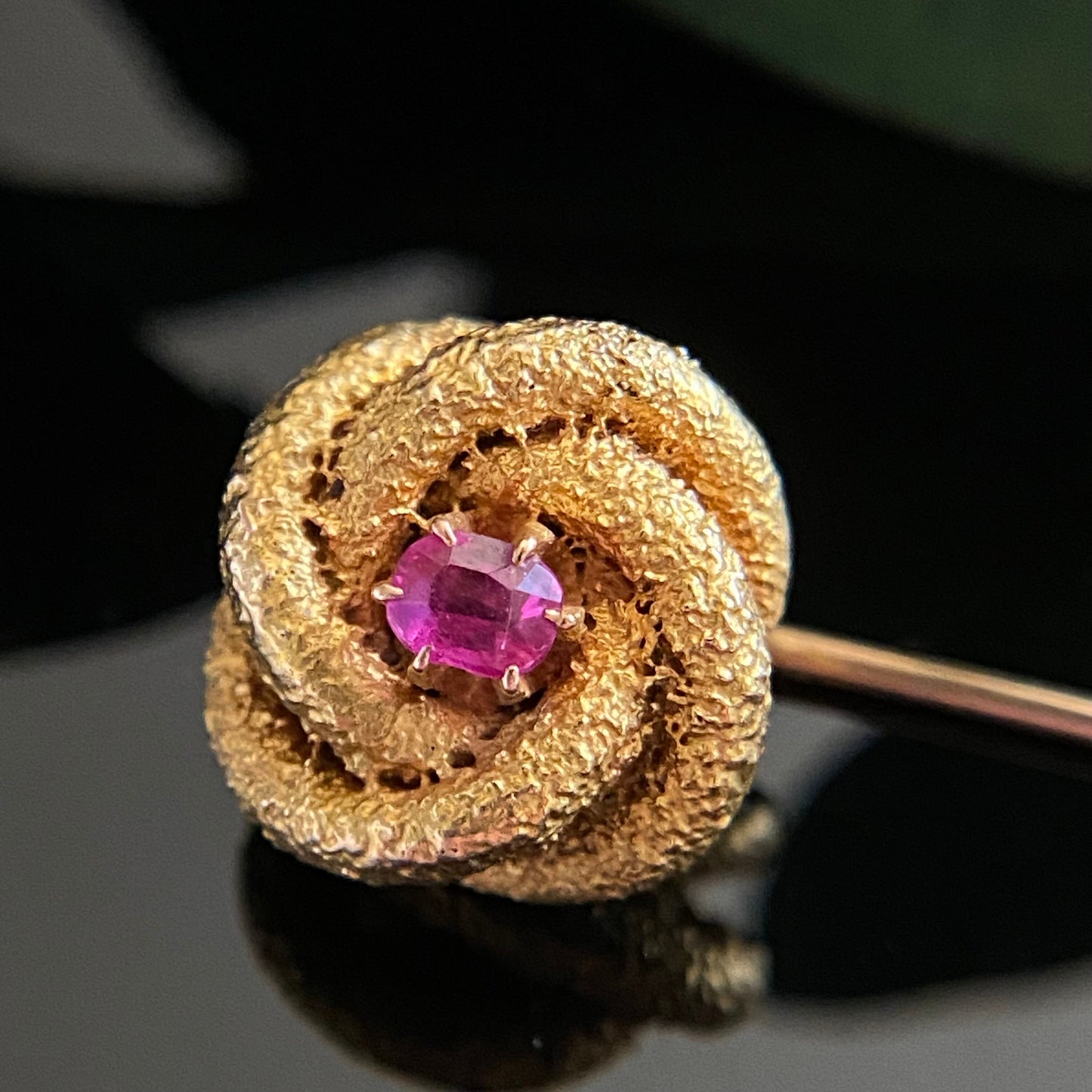 Antique Victorian 14k Gold Ruby Love Knot Stickpin