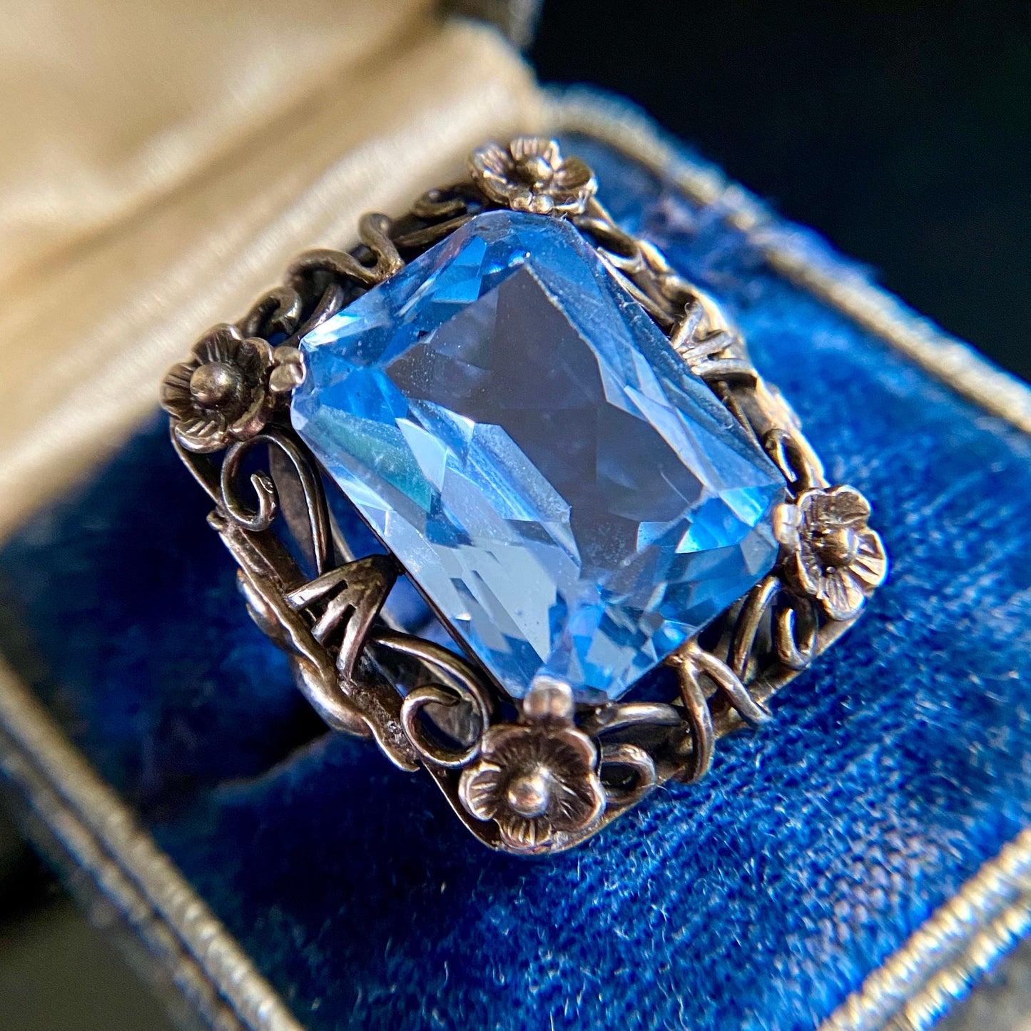 Antique 800 Silver Lab Blue Spinel Floral Arts & Crafts Ring Size 6.25