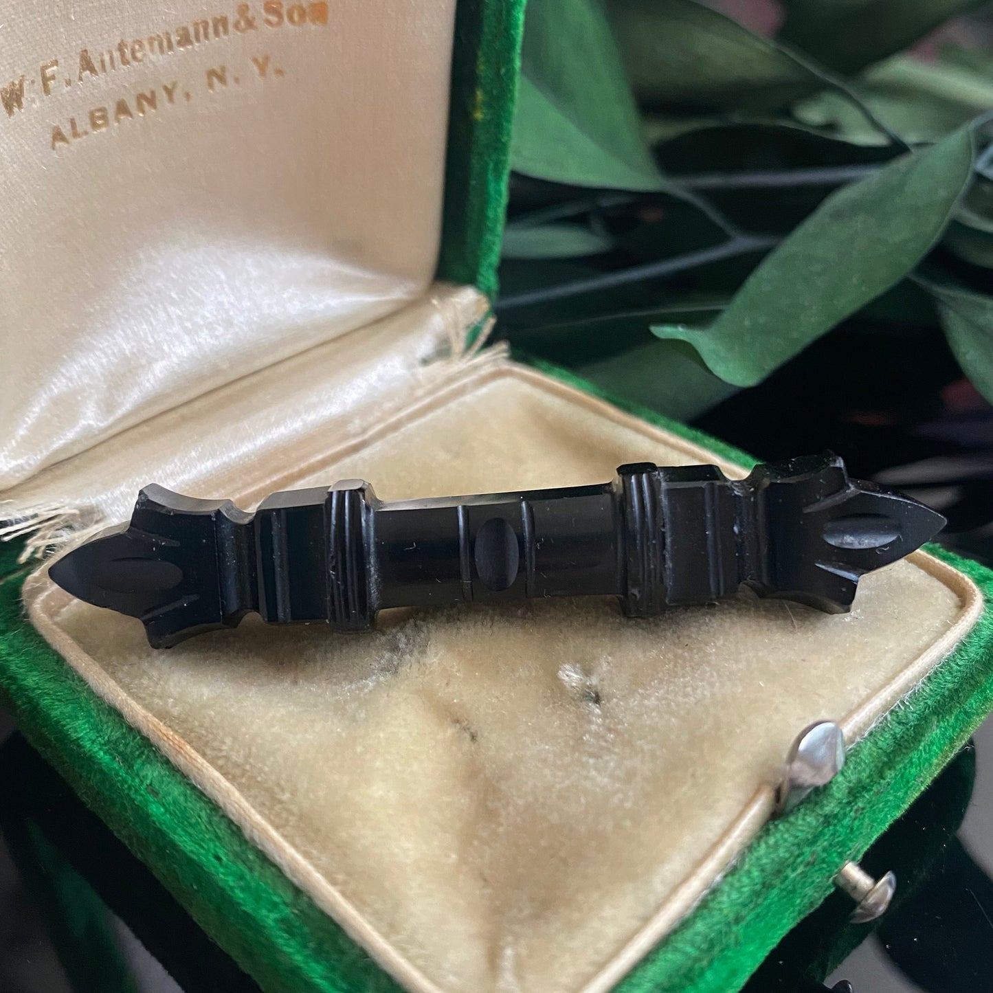 Victorian Carved Whitby Jet Mourning Bar Pin Brooch