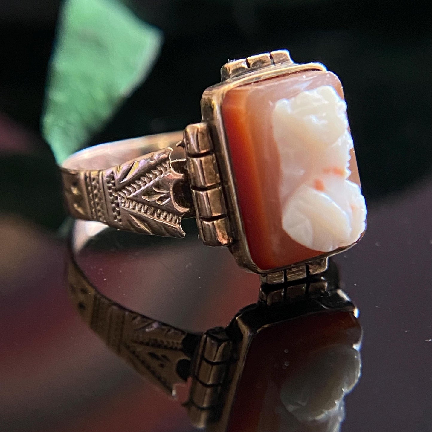 Antique Victorian 10k Gold Agate Cameo Ring Size 5.75